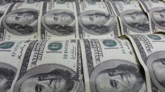 Эксперт призвал россиян не беспокоиться из-за курса валют