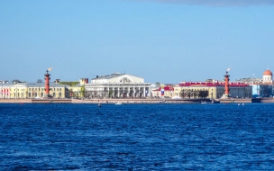 Здание Биржи Петербурга находится в критическом состоянии