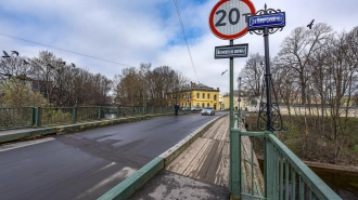 Ремонт 2-ого Лаврского моста через Монастырку начался в Петербурге