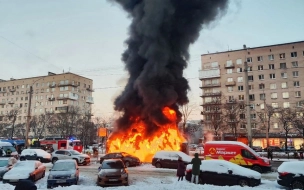 На Ленинском проспекте сгорел пассажирский автобус