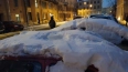 В Петербурге работники ЖЭКа разбили автомобиль глыбой ...