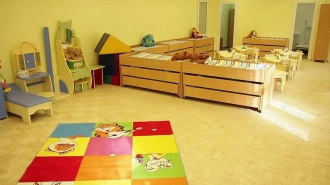 Из-за письма с угрозами в Петербурге пришлось проверять более 500 школ и детсадов