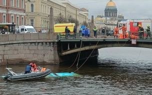 В Смольном ищут замену перевозчику ООО «Такси», чей автобус упал в Мойку