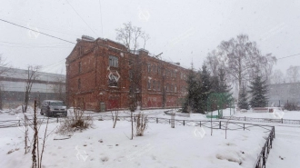 Здание бывших казарм в Стрельне планируют отреставрировать и сдавать в аренду
