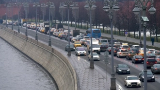 Массовая авария на КАД собрала пробку в полтора километра