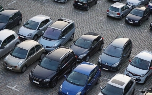 В 2022 году парковка на Рубинштейна станет платной круглосуточно