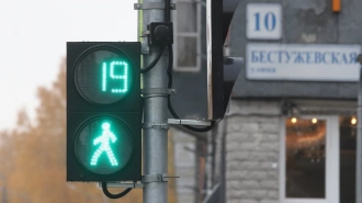 На перекрестке Лабораторного проспекта и Бестужевской улицы установили светофор