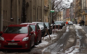 В марте протестируют поминутную парковку в Петербурге