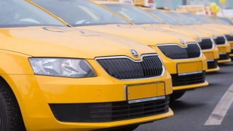 С 4 июля в восьми городах Ленобласти ветераны смогут бесплатно ездить на такси