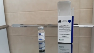 Более 10 тыс. петербуржцев поставили первую прививку за день после введения QR-кодов