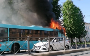 В Петербурге снимут с маршрутов автобусы МАЗ из-за ряда возгораний