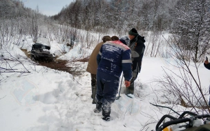 В деревне Шамокша мужчина на снегоходе провалился под лёд