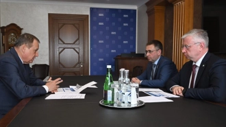 Председатель Северо-Западного банка Сбербанка Дмитрий Суховерхов и губернатор Ленобласти Александр Дрозденко провели первую рабочую встречу