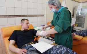 Росгвардейцы сдали кровь для пациентов петербургских больниц