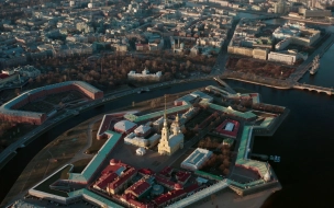 В Петербурге суд разрешил гражданину США остаться в России