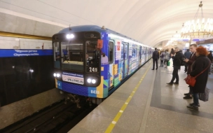 В петербургском метро задержались поезда из-за неисправности  состава 