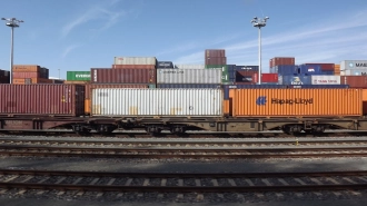 Китай увеличил объемы поставок грузов по железным дорогам России