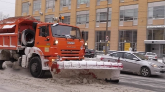 В Петербурге начался второй этап перехода на новую систему уборки дворов