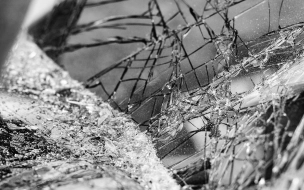 Пассажирка съехавшей в кювет машины вылетела через лобовое стекло в Тихвинском районе