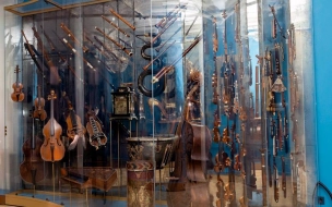 Более сотни музыкальных инструментов эпохи барокко покажут в Петербурге