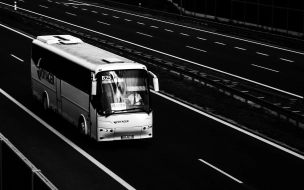 Благодаря прокуратуре автобусы больше не светят фарами у домов в Кронштадте