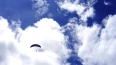 Травматолог из Петербурга совершил 118 прыжков с парашют...