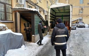 Из исторического дома в центре Петербурга выселяют нелегальный ресторан