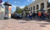 В Петербурге иномарку вынесло на тротуар Невского проспекта