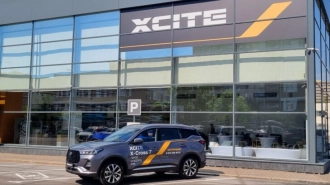 Производство кроссовера Xcite X-Cross 8 началось в Петербурге