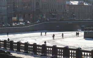 Горожане решились выйти на лед из-за наступивших морозов