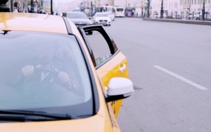 Горячая линия для клиентов такси и кикшеринга заработала в Петербурге