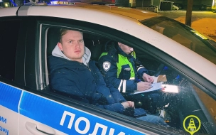 На Байконурской дорожные полицейские задержали пьяного официанта за рулем авто