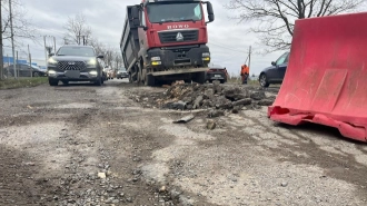 Подъезд к Колпино отремонтировали благодаря вмешательству прокуратуры