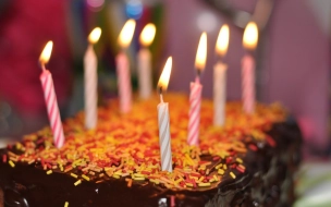Долгожителям Ленобласти ко дню рождения предоставят выплаты от 15 до 25 тысяч рублей