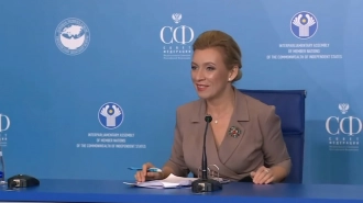 Захарова: к капитуляции Украину подталкивали те, кто внушал ей мысль о победе