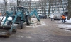 Более 1300 единиц техники боролись с первым снегопадом в Ленобласти