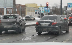 ДТП из трех машин на улице Руставели заблокировало проезд