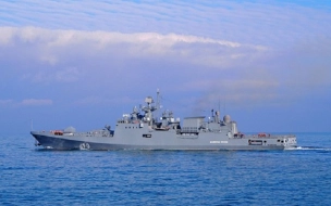 Фрегат "Адмирал Эссен" провел артиллерийские стрельбы в Черном море