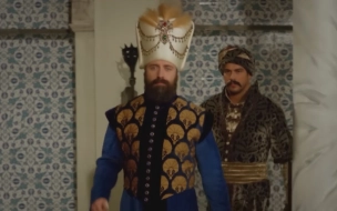 Актер из сериала "Великолепный век" получил тюремный срок за протесты в Стамбуле