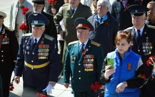 На Дворцовой площади начался Парад, приуроченный к 78-й годовщине Победы 