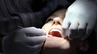 Семейный капитал в Петербурге разрешат тратить на лечение зубов
