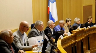 Депутаты ЗакСа Ленобласти подготовили поправки в закон о QR-кодах