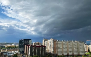 В субботу весь день будет лить дождь и дуть порывистый ветер в Петербурге