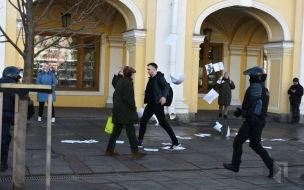 В Петербурге начались задержания участников несанкционированной акции 