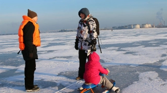За выход на лёд в Петербурге оштрафовали 10 рыбаков