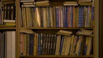 Петербуржцы смогут получить библиотечные книги в МФЦ