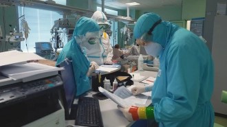 В Петербурге менее 2% горожан заболели после прививки от ковида