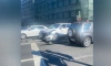 В центре Петербурга иномарка вылетела на тротуар после ДТП с каршерингом