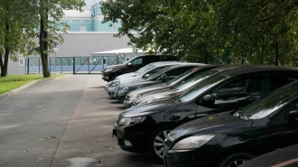 В Петербурге водителей предупредили о сбоях при оплате парковки через SMS