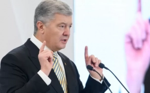 Порошенко с третьего раза покинул Украину